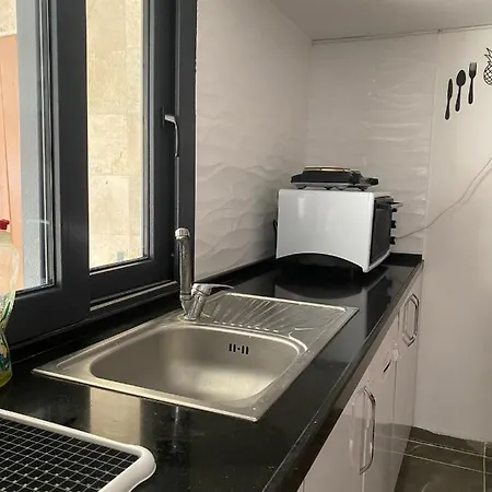 Schoene Im Gruenen Mit Privater Pool Und Meeresblick Апартаменты Кушадасы